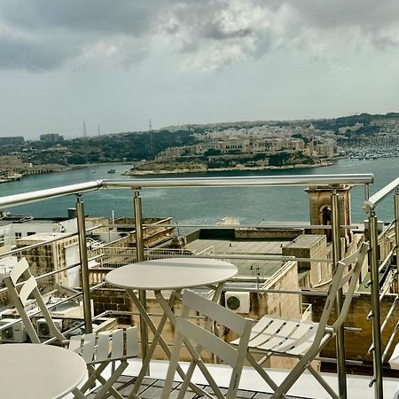 Paulos Valletta Luaran gambar