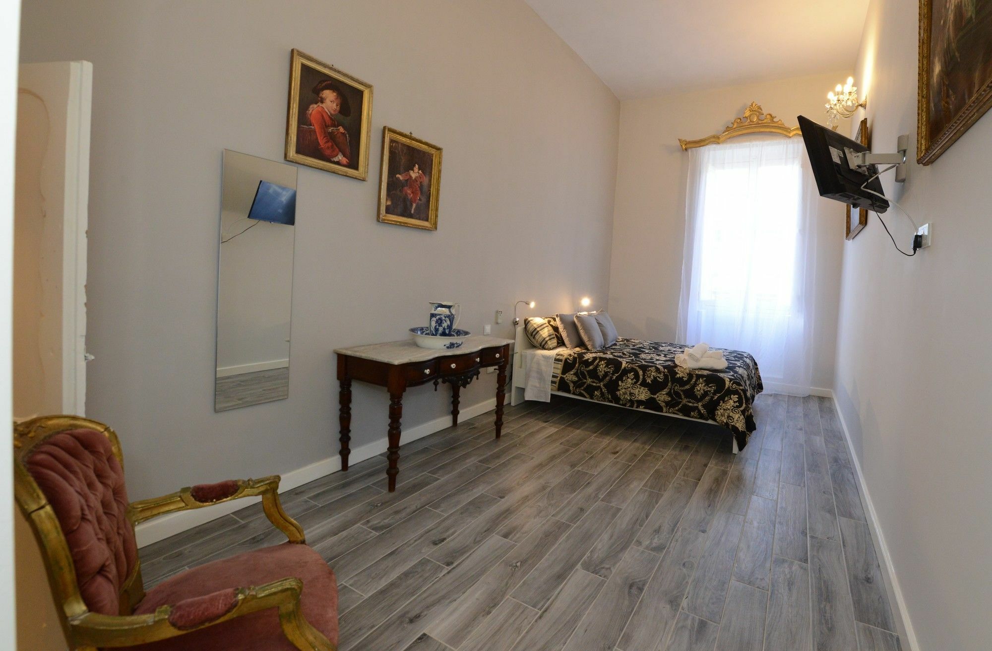 Paulos Valletta Luaran gambar