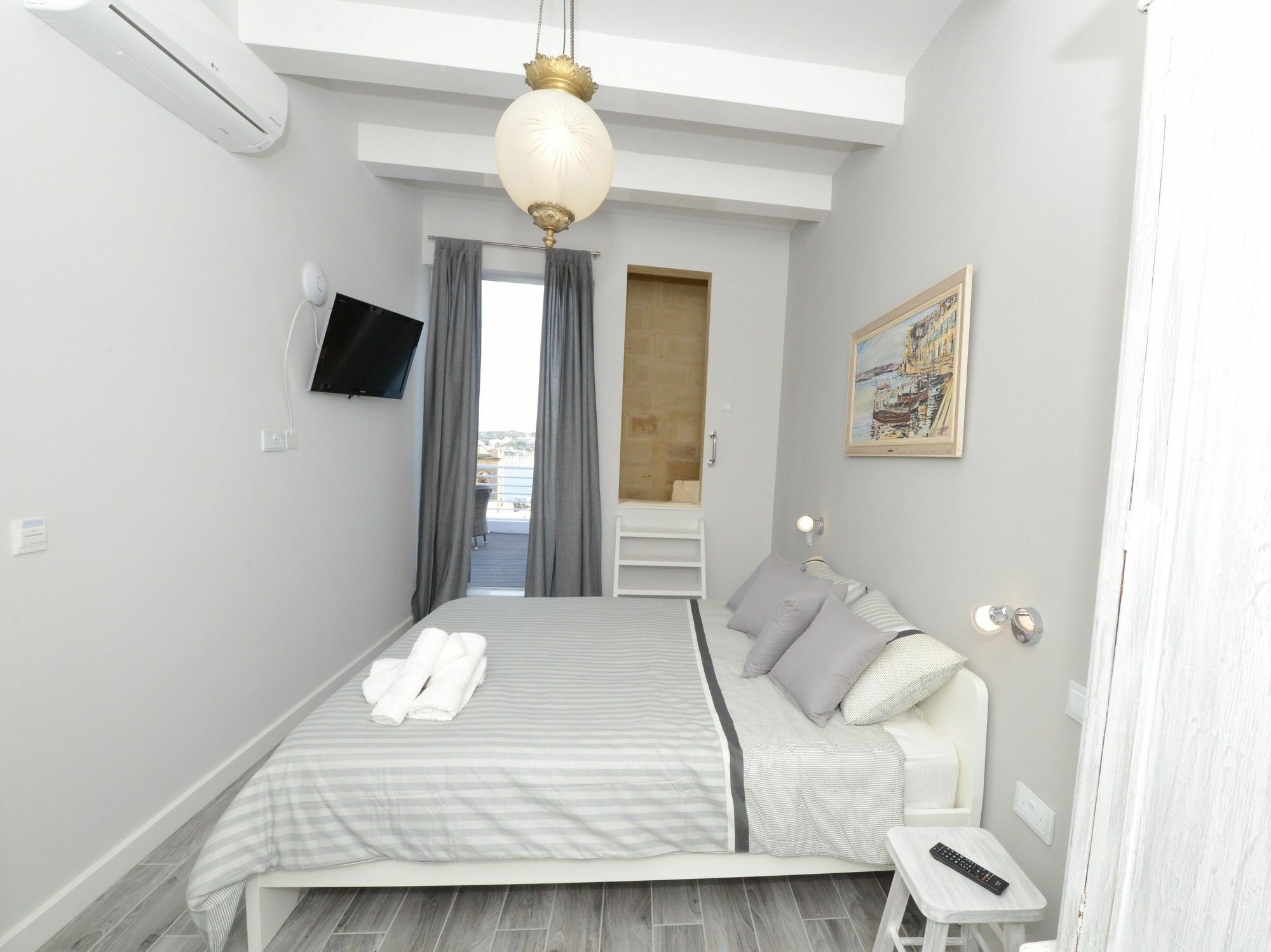 Paulos Valletta Luaran gambar