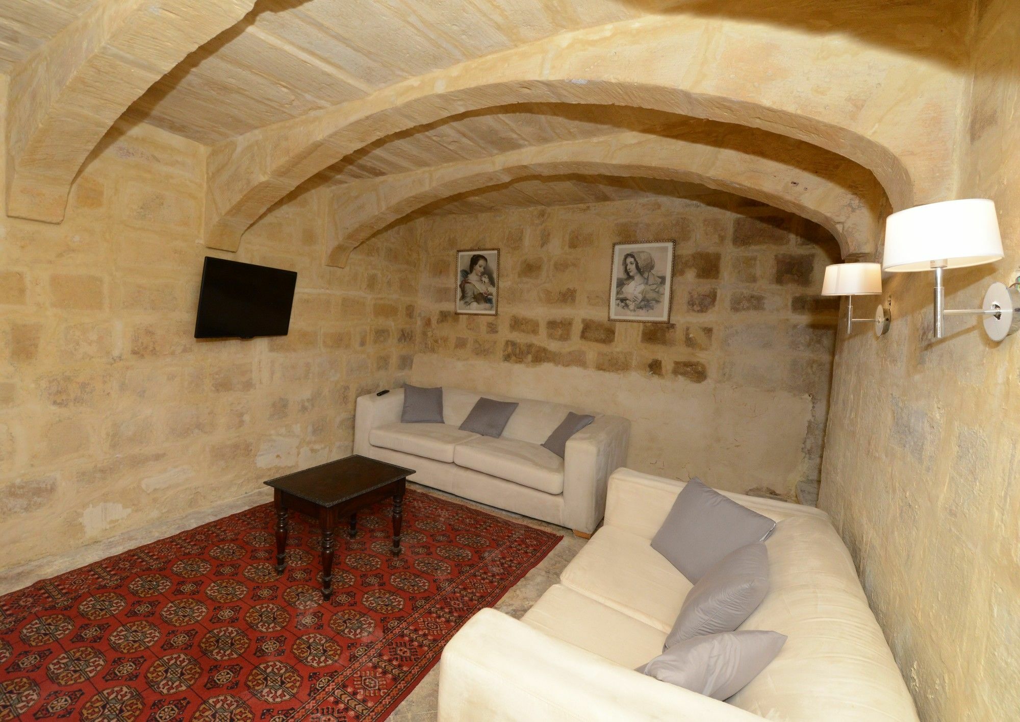 Paulos Valletta Luaran gambar