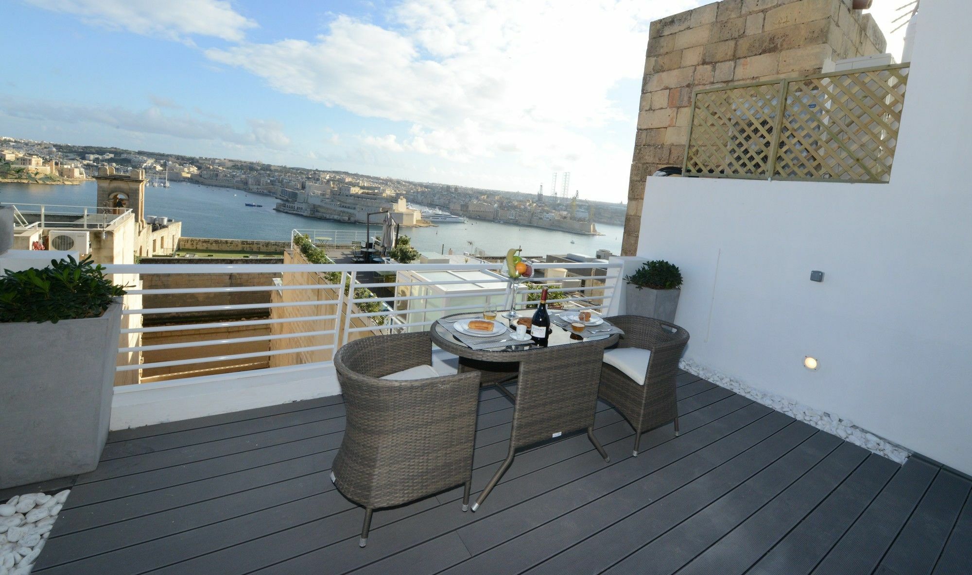Paulos Valletta Luaran gambar