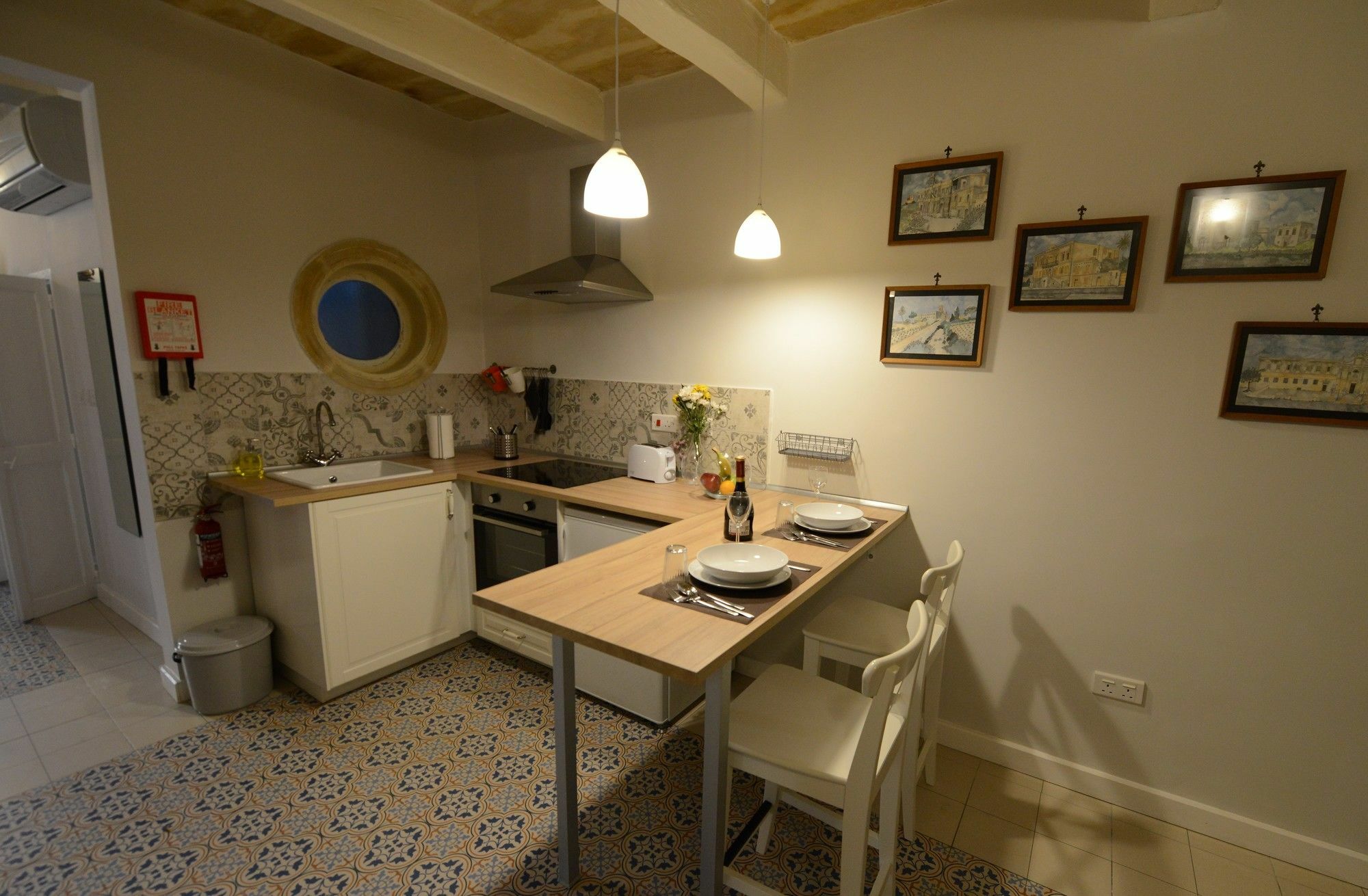 Paulos Valletta Luaran gambar